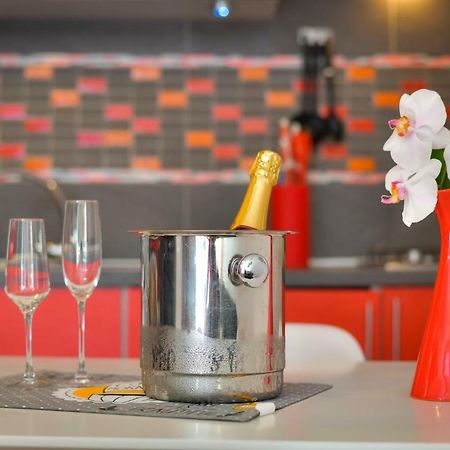 Bluebenalmadena 200Meters From The Beach With Jacuzzi And Rooftop Terrace (Adults Only) 外观 照片